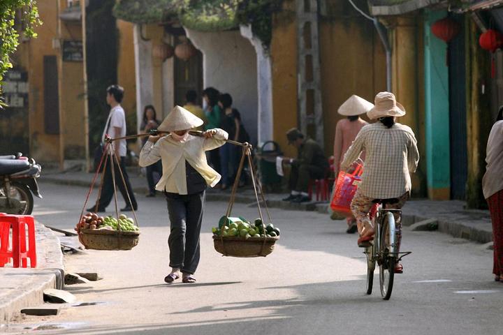 Hotspot Matrix: Biến 3 kiểu giày